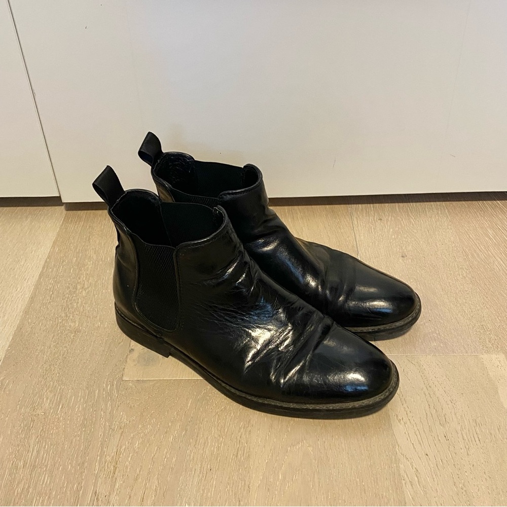 Men’s Black Leather Chelsea Boots